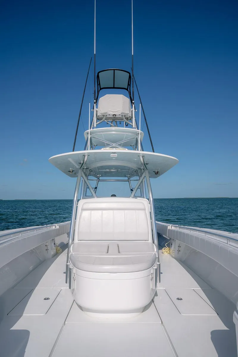 Slide: The Image of 2023 Contender 44 ST boat on open sea. - 15