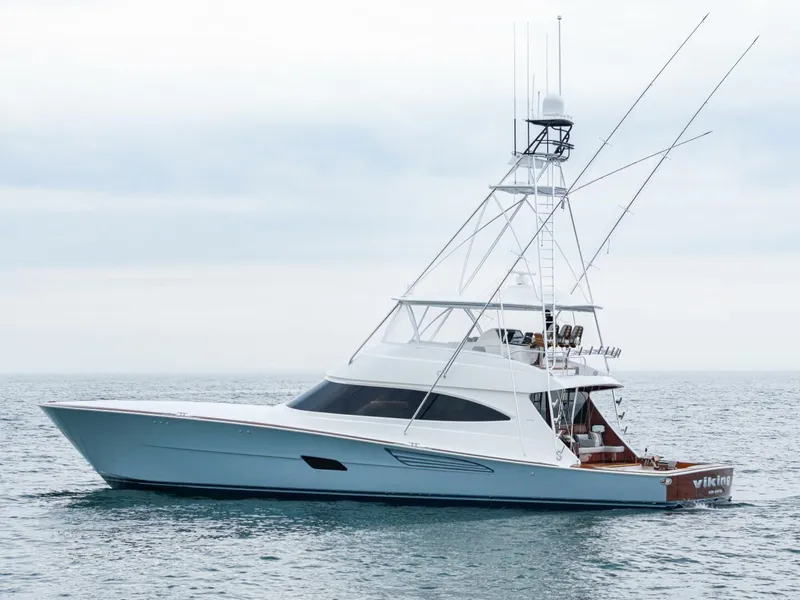 Slide: The Image of Viking 82 Convertible 2025 - 51