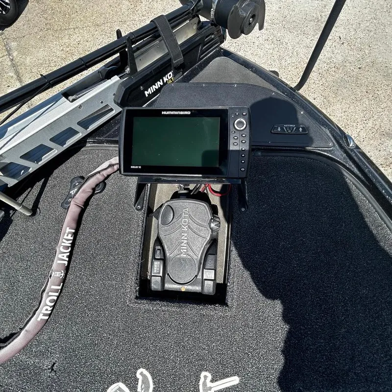 Slide: The Image of Humminbird fish finder and Minn Kota trolling motor on a 2019 Nitro Z20 Pro boat. - 24