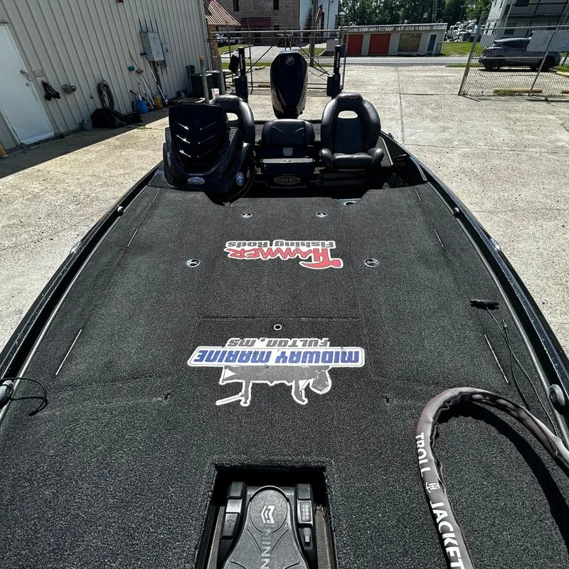 Slide: The Image of 2019 Nitro Z20 Pro fishing boat with branded deck mats. - 26