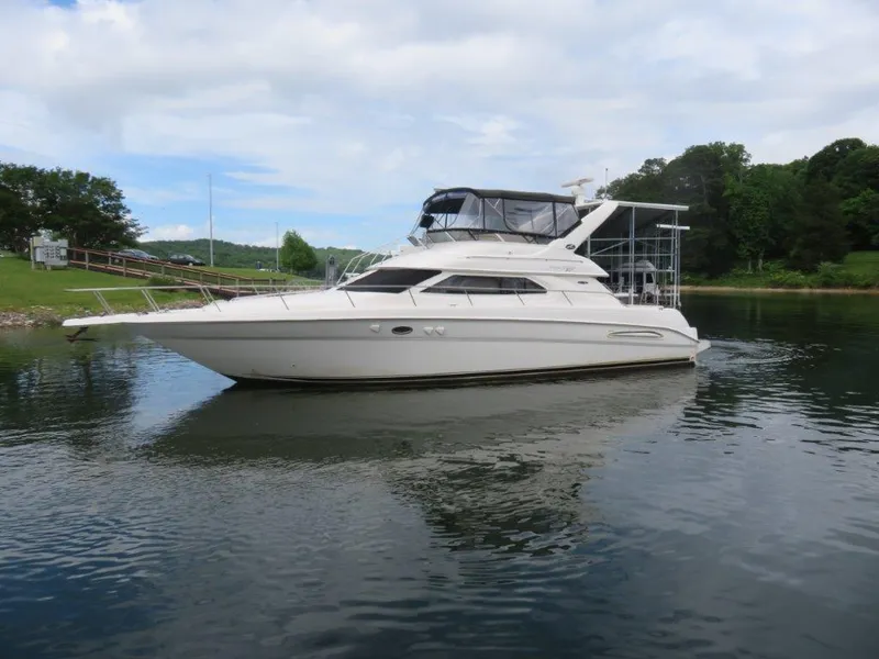 Slide: The Image of Sea Ray 450 Express Bridge 2002 - 1