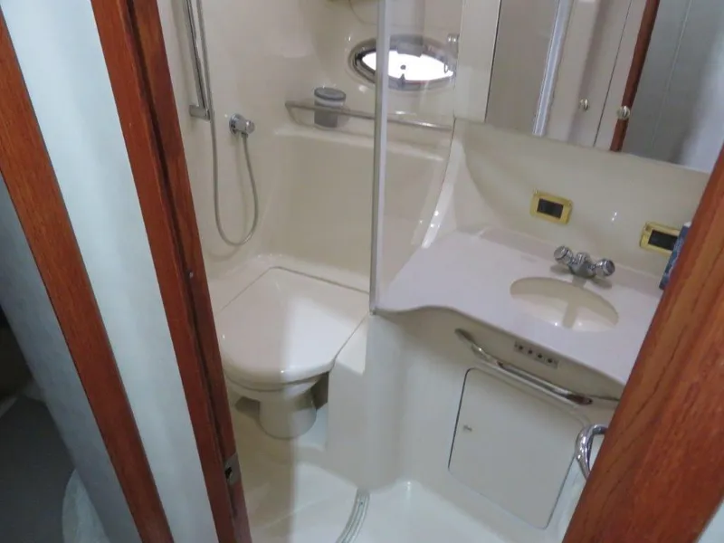 Slide: The Image of Sea Ray 450 Express Bridge 2002 - 13