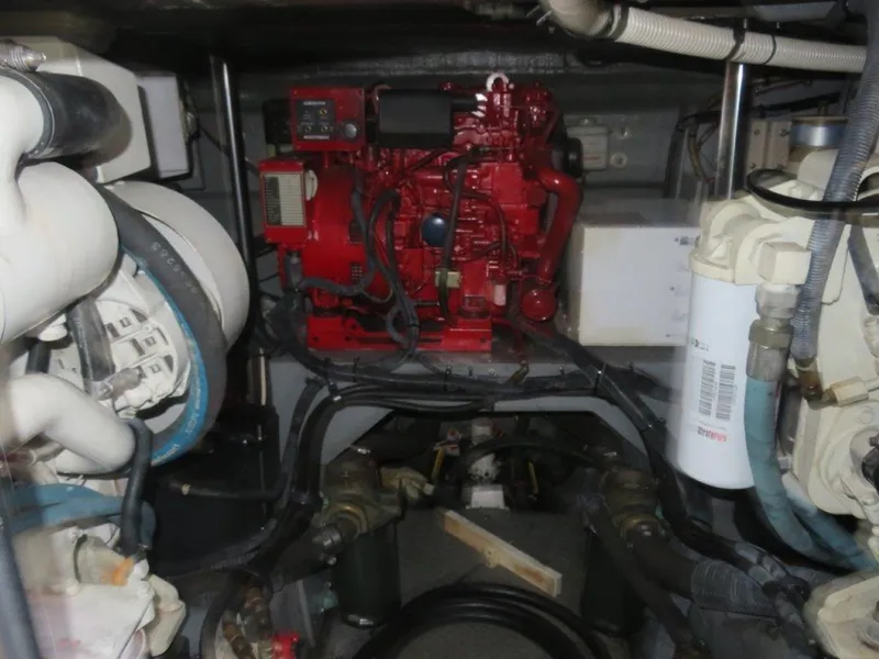 Slide: The Image of Sea Ray 450 Express Bridge 2002 - 16