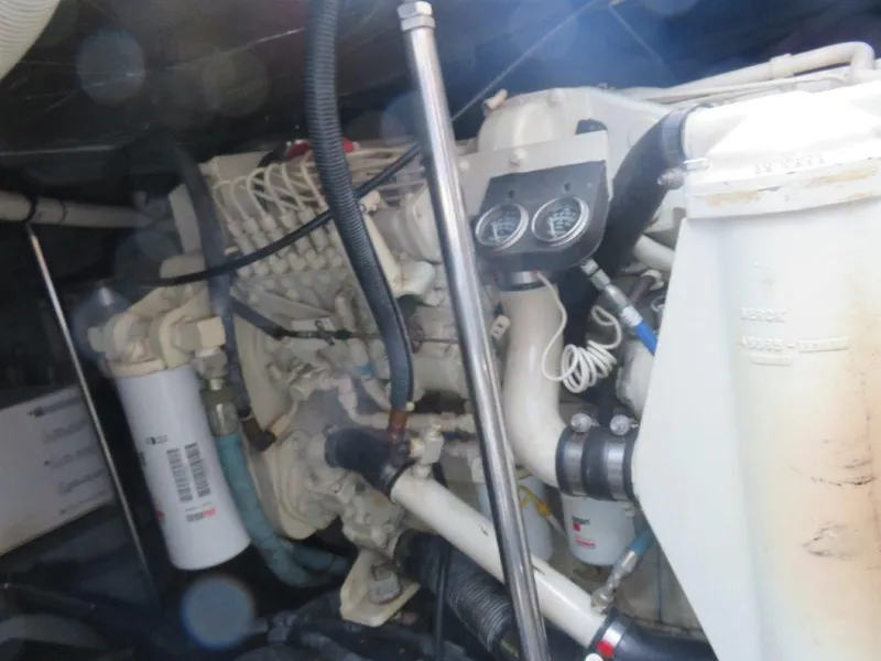 Slide: The Image of Sea Ray 450 Express Bridge 2002 - 17