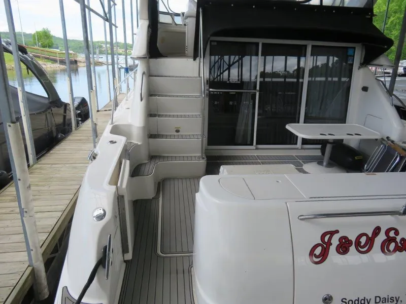Slide: The Image of Sea Ray 450 Express Bridge 2002 - 5