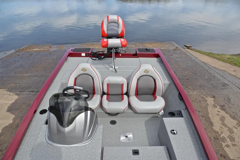 Slide: The Image of 2019 G3 Sportsman 1710 fishing boat with seating and steering console. - 21