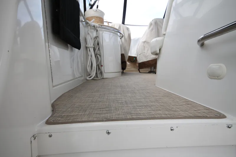 Slide: The Image of Carver 466 Motor Yacht 2001 - 58