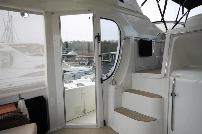 Slide: The Image of Carver 466 Motor Yacht 2001 - 63