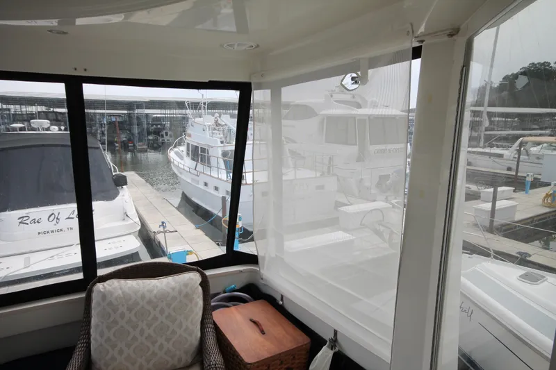 Slide: The Image of Carver 466 Motor Yacht 2001 - 65