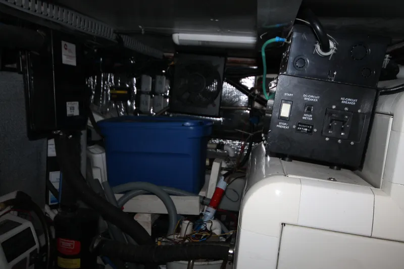 Slide: The Image of Carver 466 Motor Yacht 2001 - 76