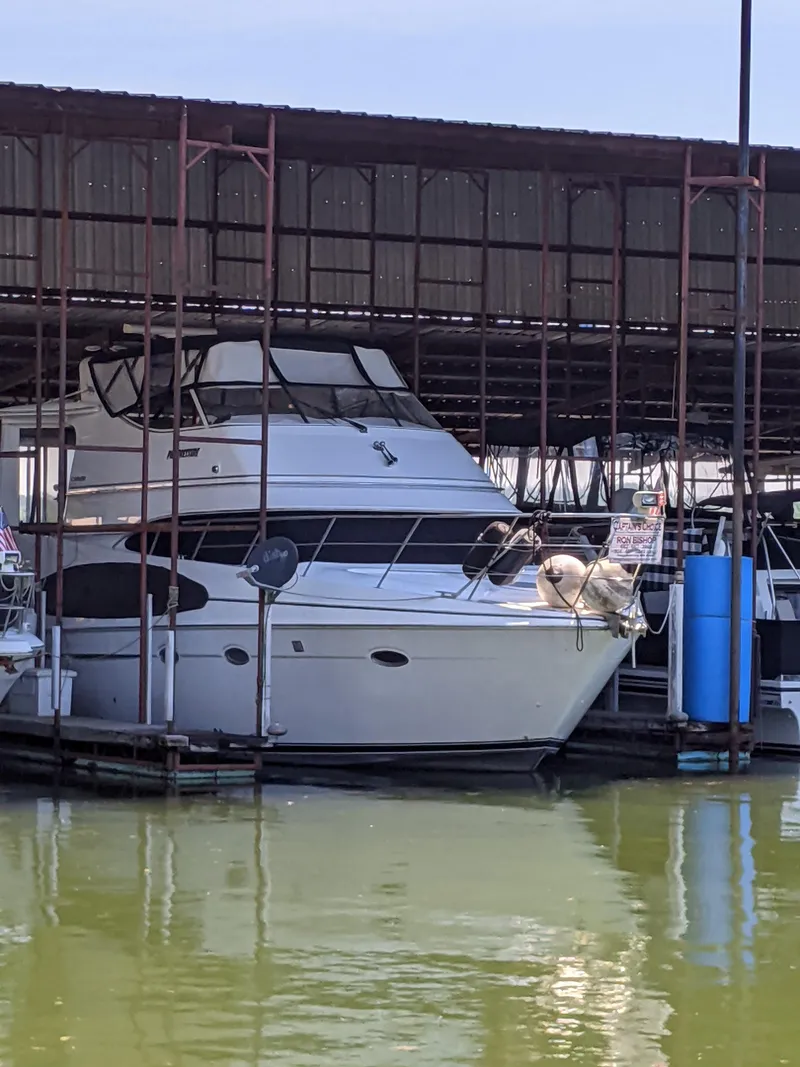 Slide: The Image of Carver 466 Motor Yacht 2001 - 81