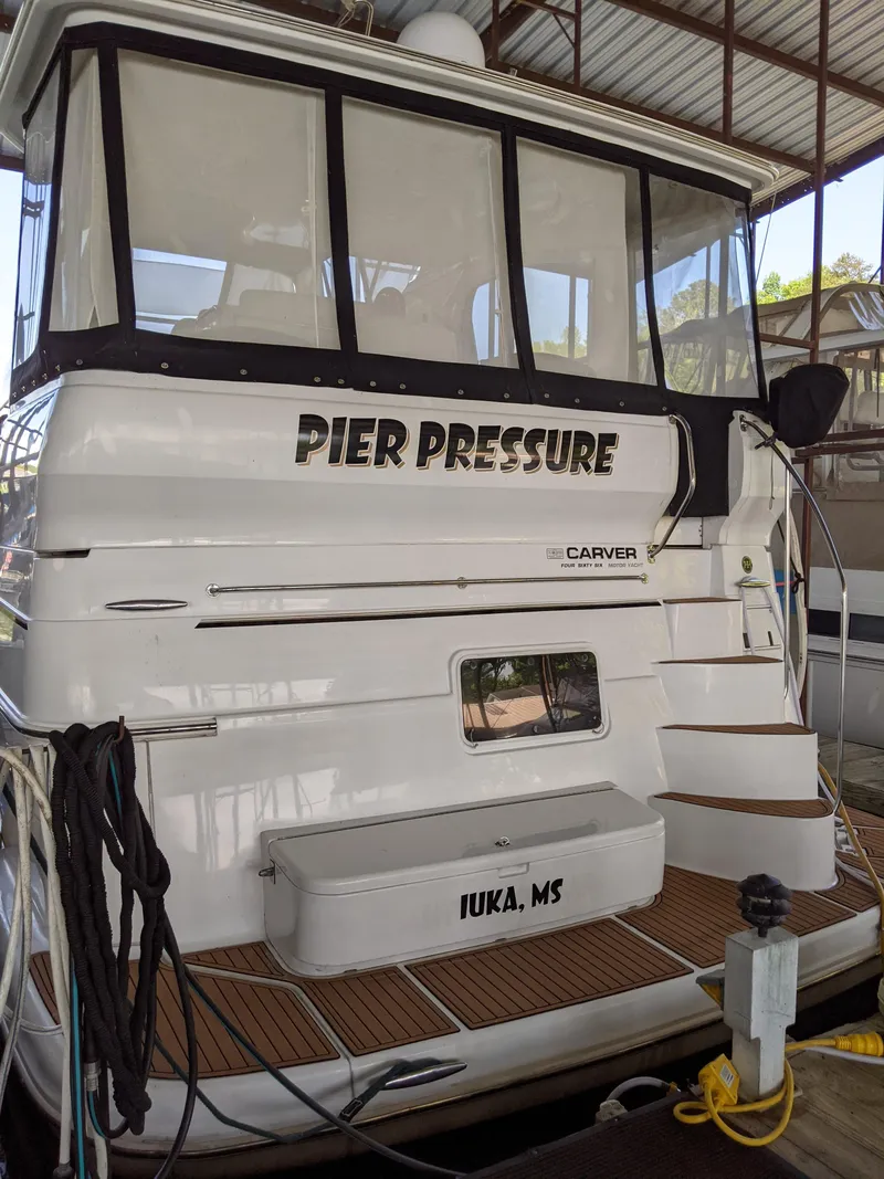 Slide: The Image of Carver 466 Motor Yacht 2001 - 90