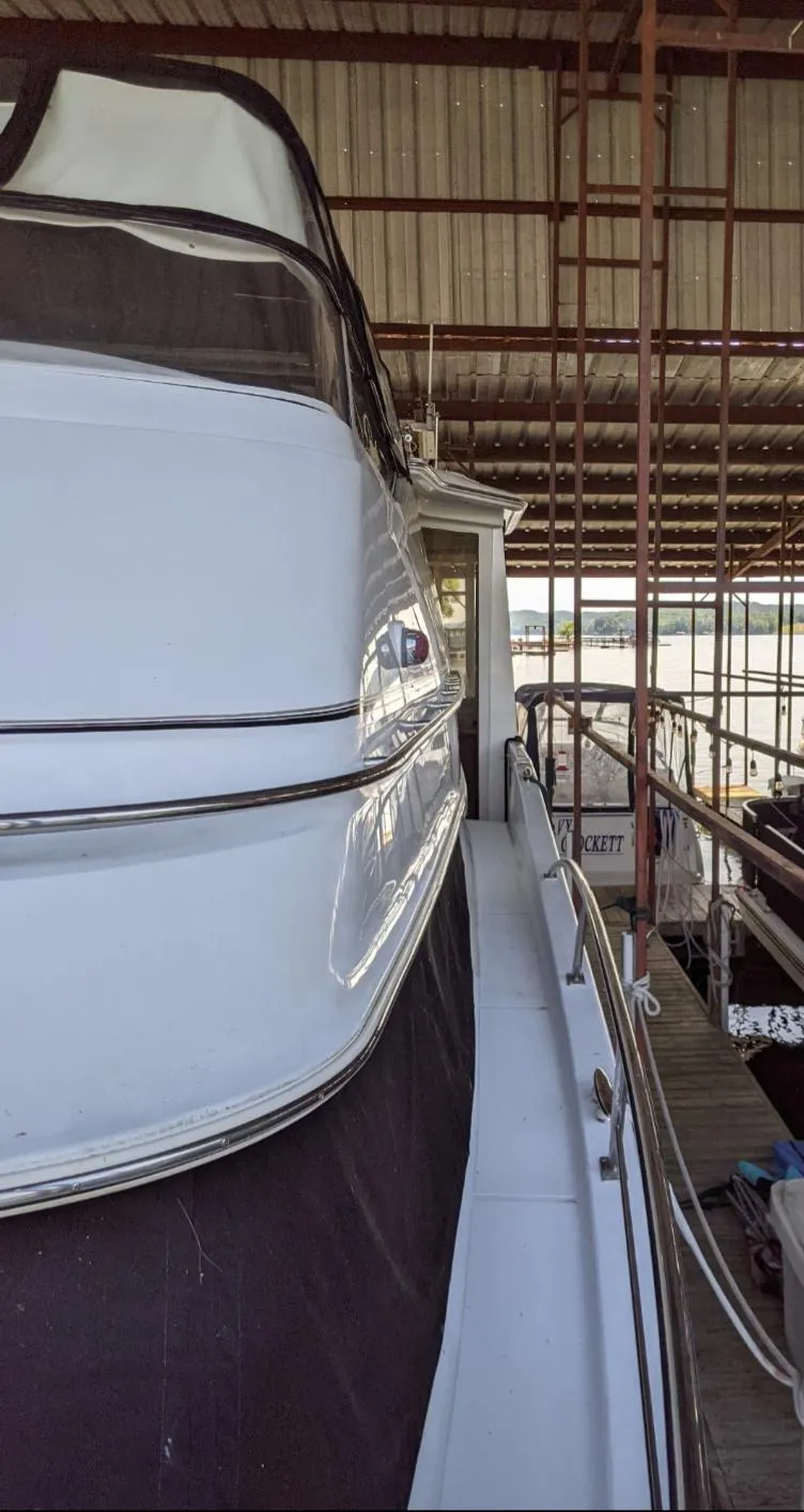 Slide: The Image of Carver 466 Motor Yacht 2001 - 91