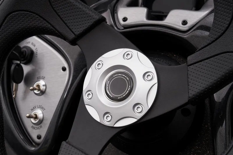 Slide: The Image of Tracker Pro Team 190 TX 2024 - 31