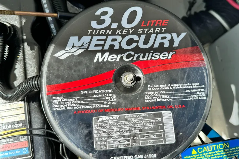 Slide: The Image of Mercury MerCruiser 3.0 Litre engine in a 2005 Trophy 1952 Walkaround boat. - 27