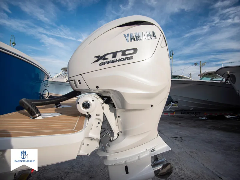 Slide: The Image of 2024 Regulator 31 with Yamaha XTO Offshore outboard engine. - 7