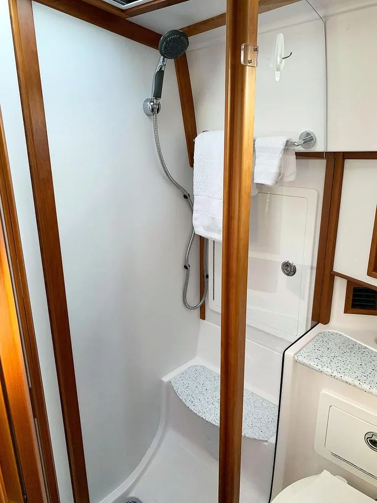 Slide: The Image of Crew Head - 26