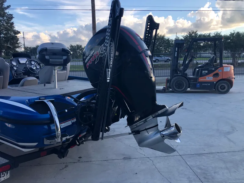 Slide: The Image of 2019 Nitro Z18 boat with Mercury Pro XS engine and Power-Pole anchor system. - 4