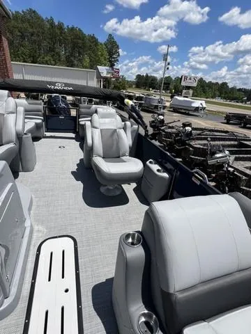 Slide: The Image of Veranda VR22RC Luxury Tri-Toon 2024 - 16