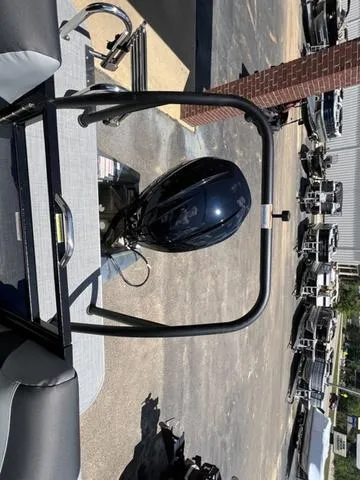 Slide: The Image of Veranda VR22RC Luxury Tri-Toon 2024 - 20