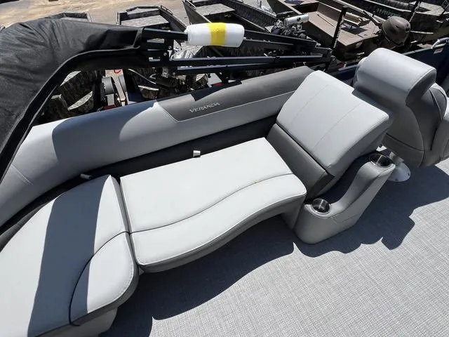 Slide: The Image of Veranda VR22RC Luxury Tri-Toon 2024 - 22