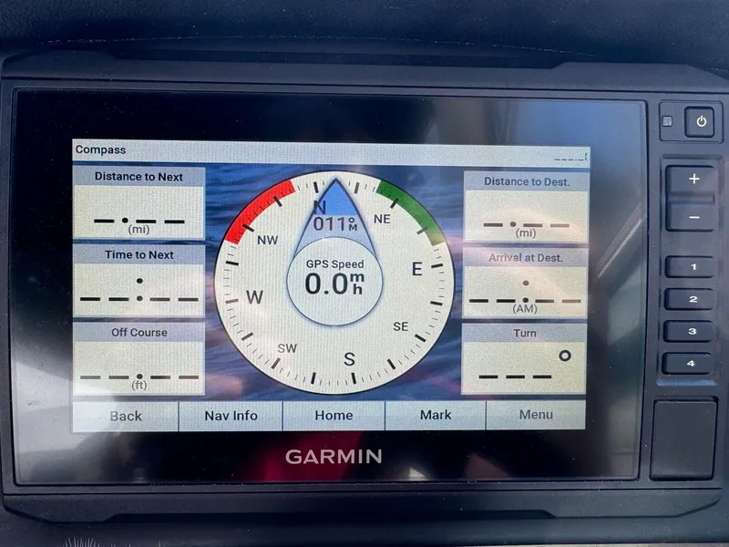 Slide: The Image of Crownline Boats 264 CR 2020 - 100