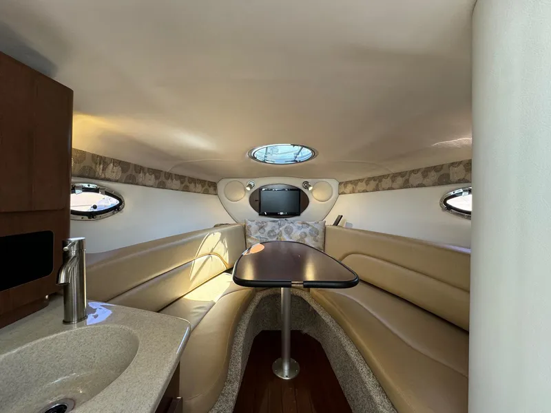 Slide: The Image of Crownline Boats 264 CR 2020 - 103