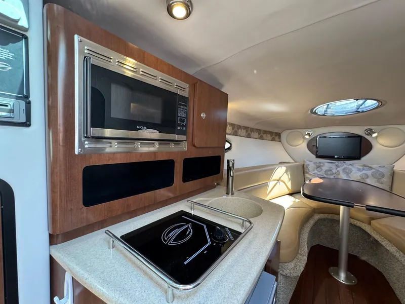 Slide: The Image of Crownline Boats 264 CR 2020 - 104