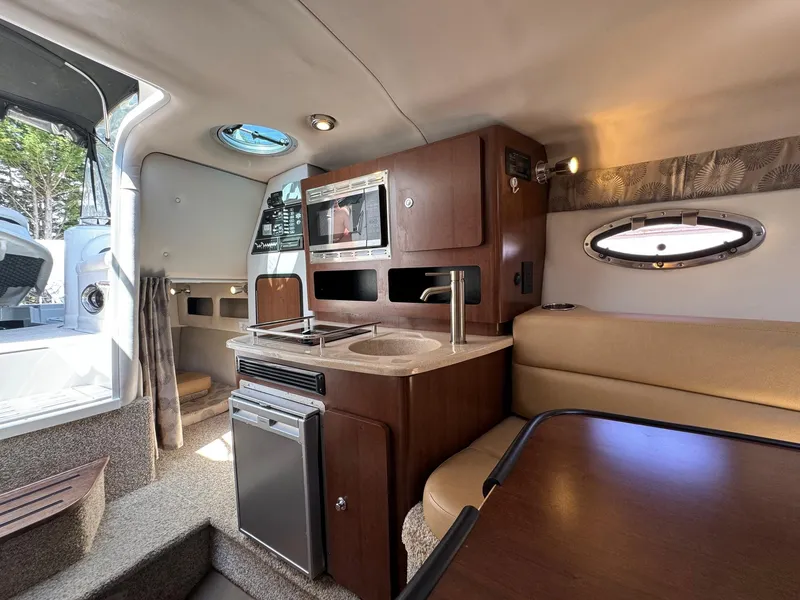 Slide: The Image of Crownline Boats 264 CR 2020 - 105