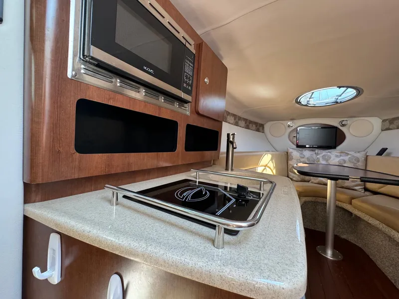 Slide: The Image of Crownline Boats 264 CR 2020 - 122