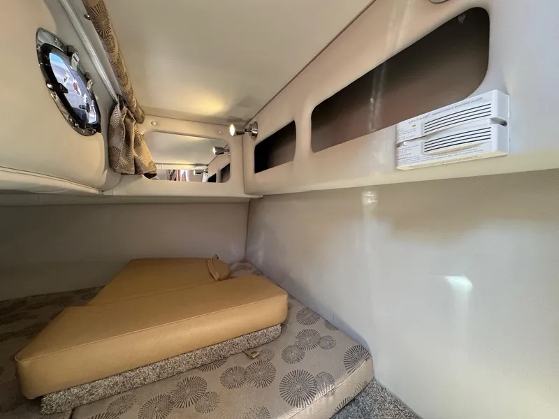 Slide: The Image of Crownline Boats 264 CR 2020 - 127