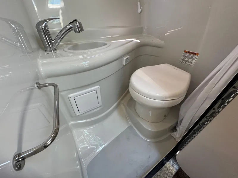 Slide: The Image of Crownline Boats 264 CR 2020 - 132