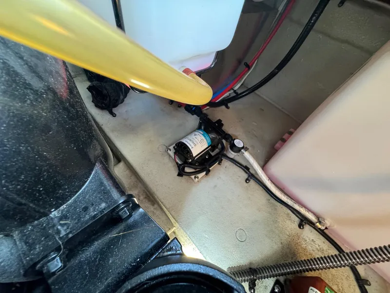 Slide: The Image of Crownline Boats 264 CR 2020 - 145