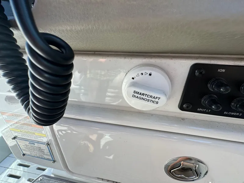 Slide: The Image of Crownline Boats 264 CR 2020 - 51