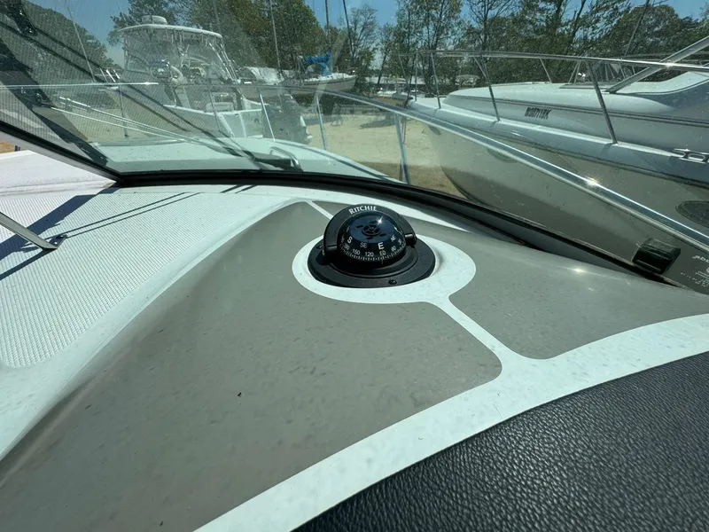 Slide: The Image of Crownline Boats 264 CR 2020 - 54