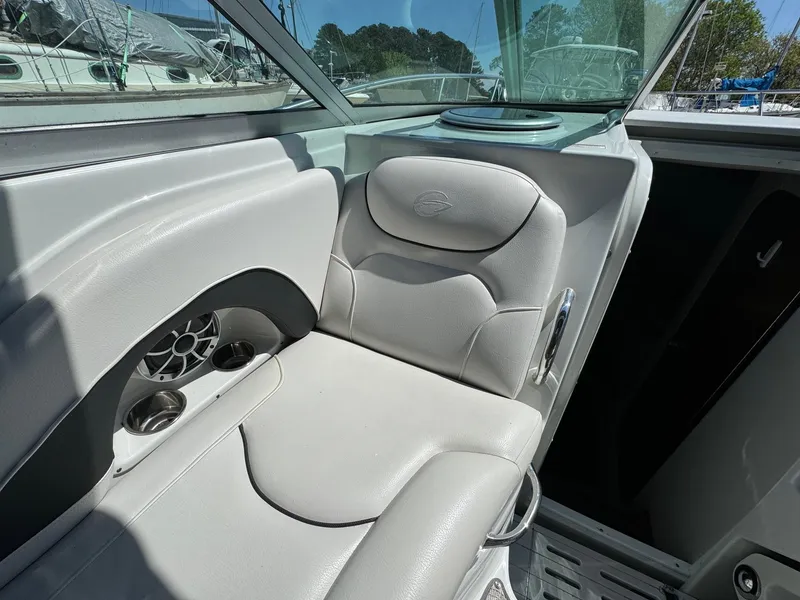 Slide: The Image of Crownline Boats 264 CR 2020 - 59