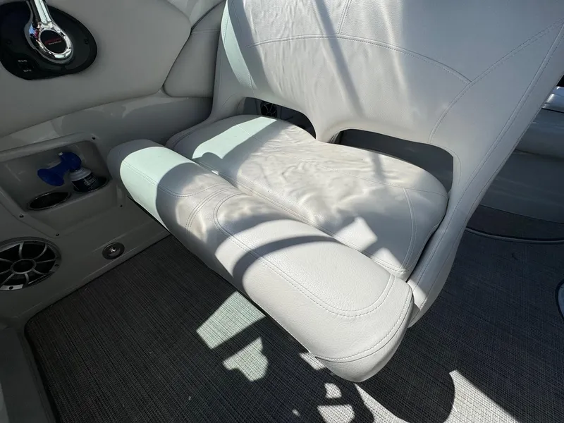 Slide: The Image of Crownline Boats 264 CR 2020 - 62