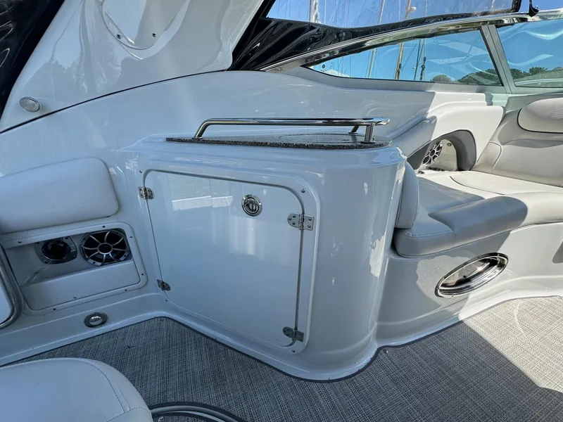 Slide: The Image of Crownline Boats 264 CR 2020 - 67