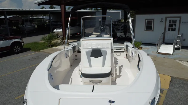 Slide: The Image of Robalo R180 Center Console 2024 - 3