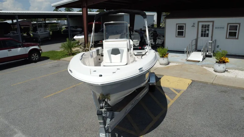 Slide: The Image of Robalo R180 Center Console 2024 - 9