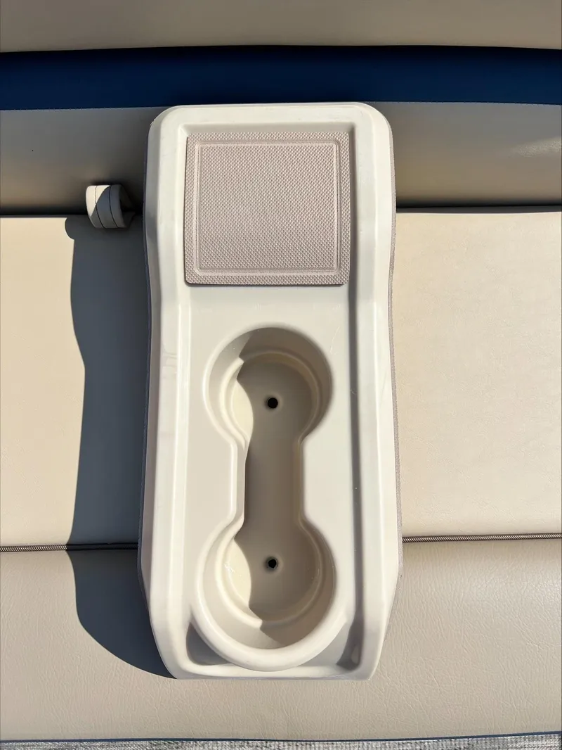 Slide: The Image of Sweetwater SW2486DT 2024 - 12