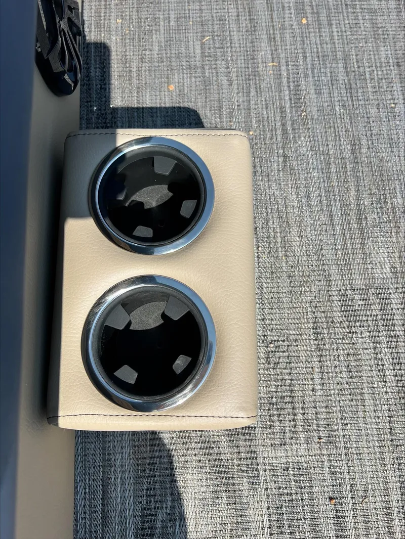 Slide: The Image of Sweetwater SW2486DT 2024 - 15