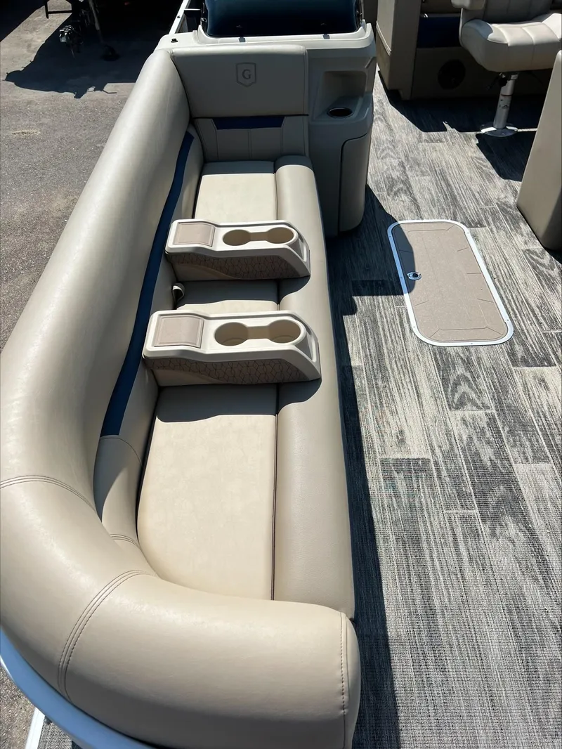 Slide: The Image of Sweetwater SW2486DT 2024 - 16