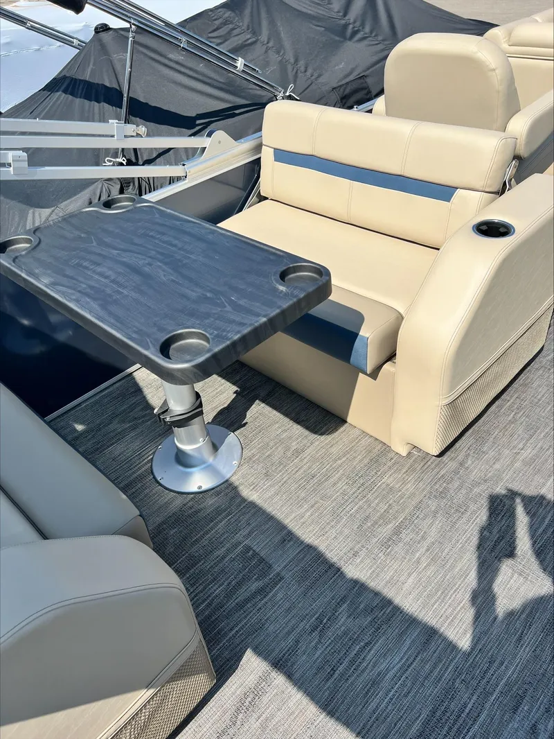 Slide: The Image of Sweetwater SW2486DT 2024 - 4