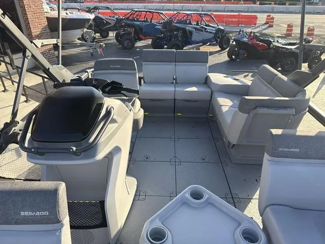 Slide: The Image of Sea-Doo PB SWT CRUISE 18 170 CAT BE GALV 24 2024 - 16