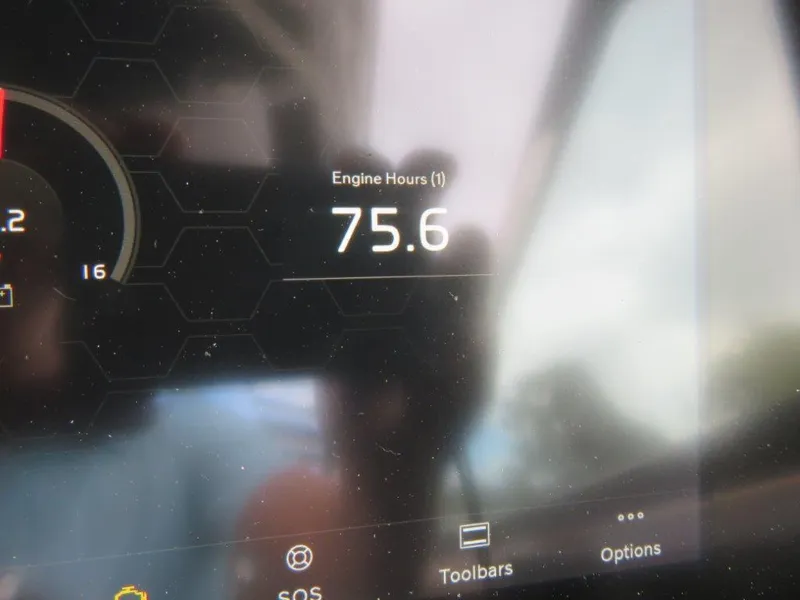 Slide: The Image of Display showing 75.6 engine hours on 2023 Cobalt R6 Surf. - 8