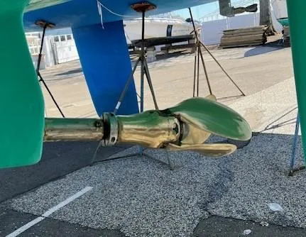 Slide: The Image of Propeller of 2005 Beneteau 423 sailboat on dry dock. - 31