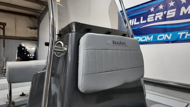 Slide: The Image of SeaArk RXT 170 - 12