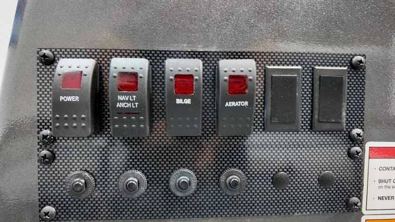 Slide: The Image of SeaArk RXT 170 - 18