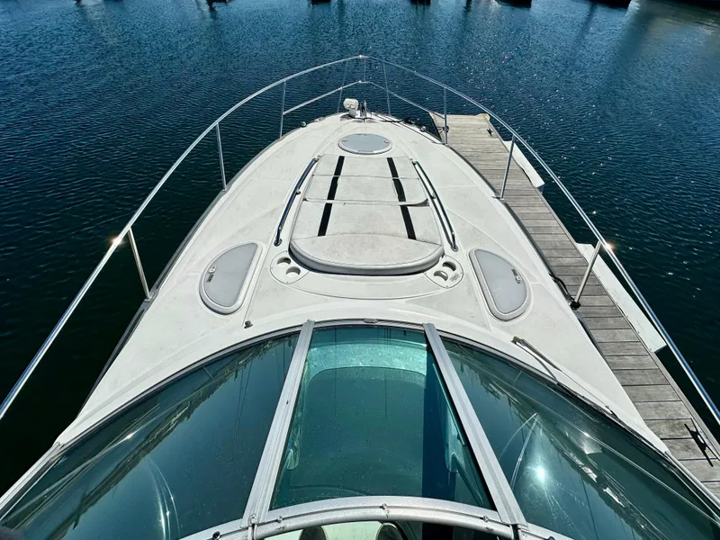 Slide: The Image of Monterey 335 Sport Yacht 2015 - 42